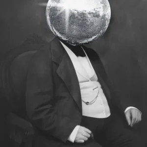 Gentleman mit Discokugel